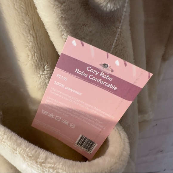 NWT: Summer & Rose Robe - Picture 2 of 4